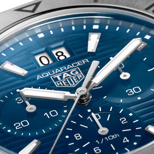 TAG Heuer Aquaracer Professional 200 Chronograph