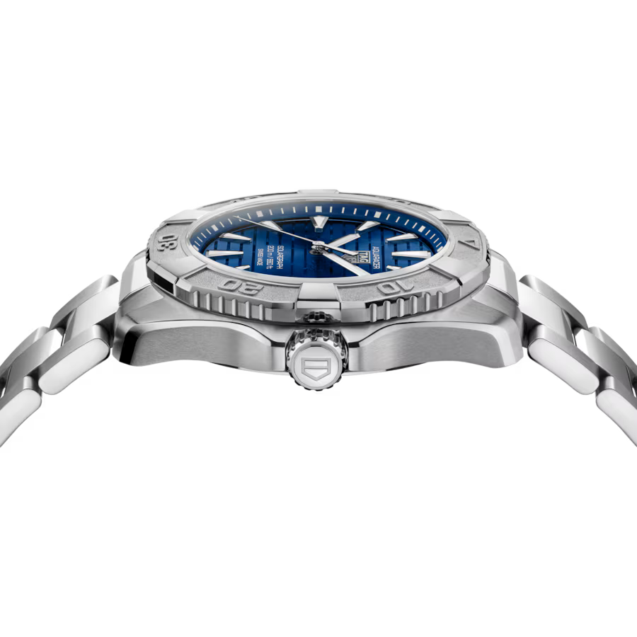 TAG Heuer Aquaracer Professional 200 Solargraph