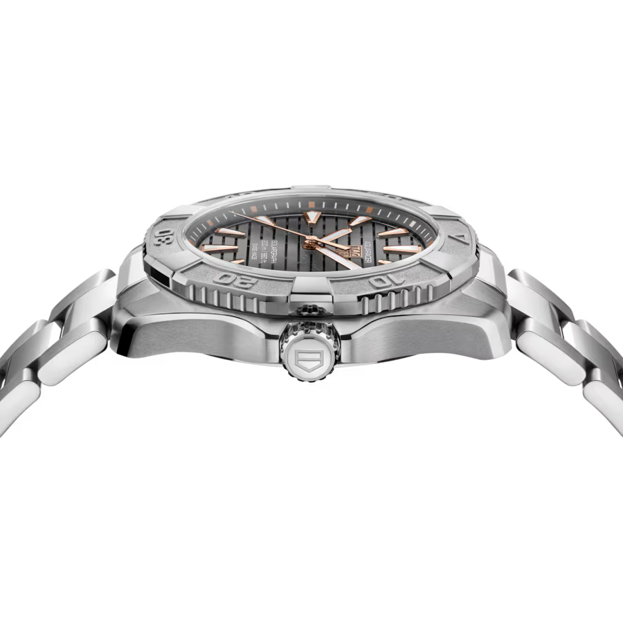TAG Heuer Aquaracer Professional 200 Solargraph
